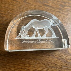 Anheuser Busch Clydesdale etched glass art clear decorative paper weight (*B)